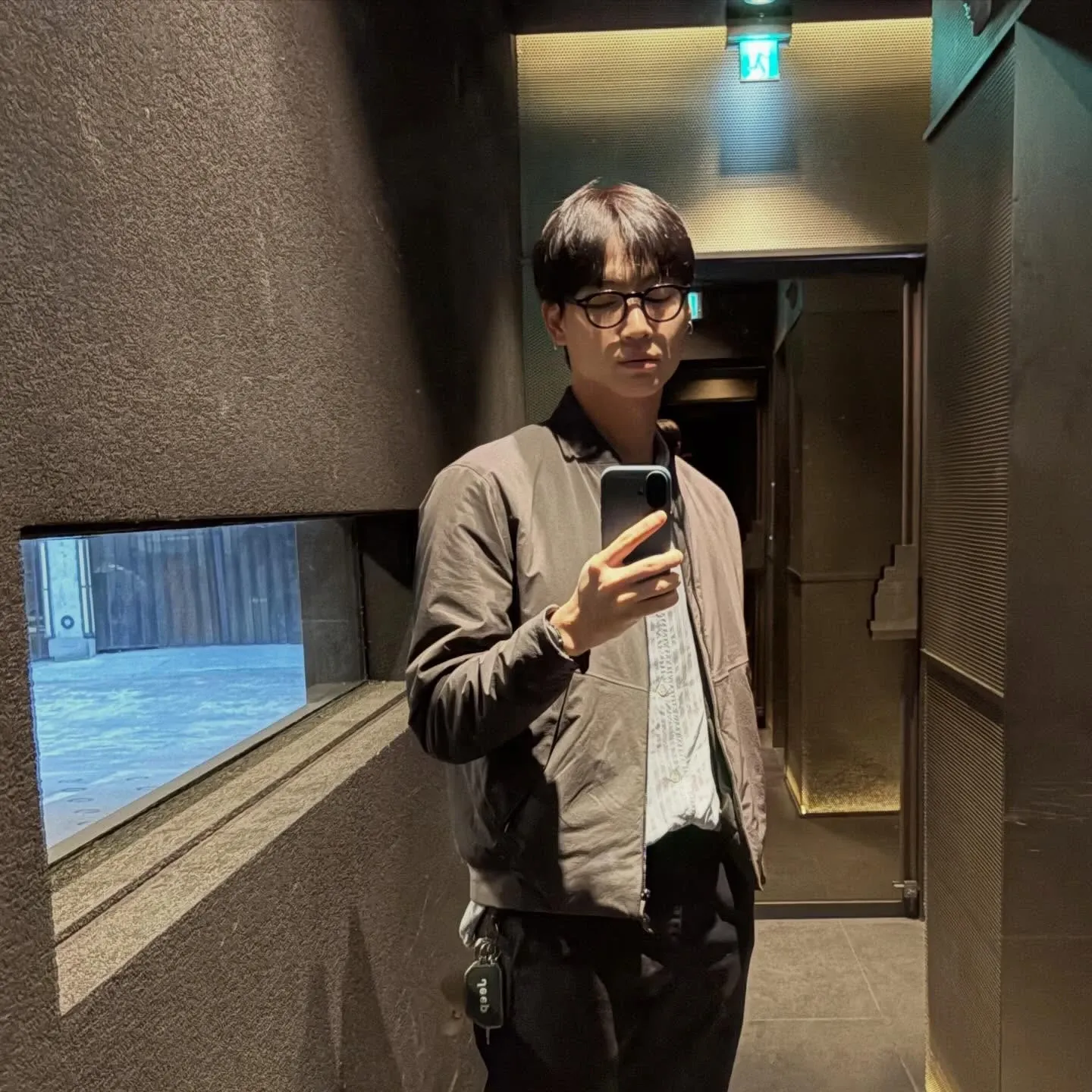 Behind-the-scenes cut of JAY B (GOT7)