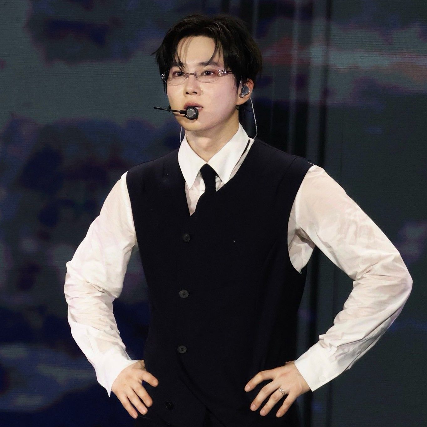 Behind-the-scenes cut of Suho (EXO)