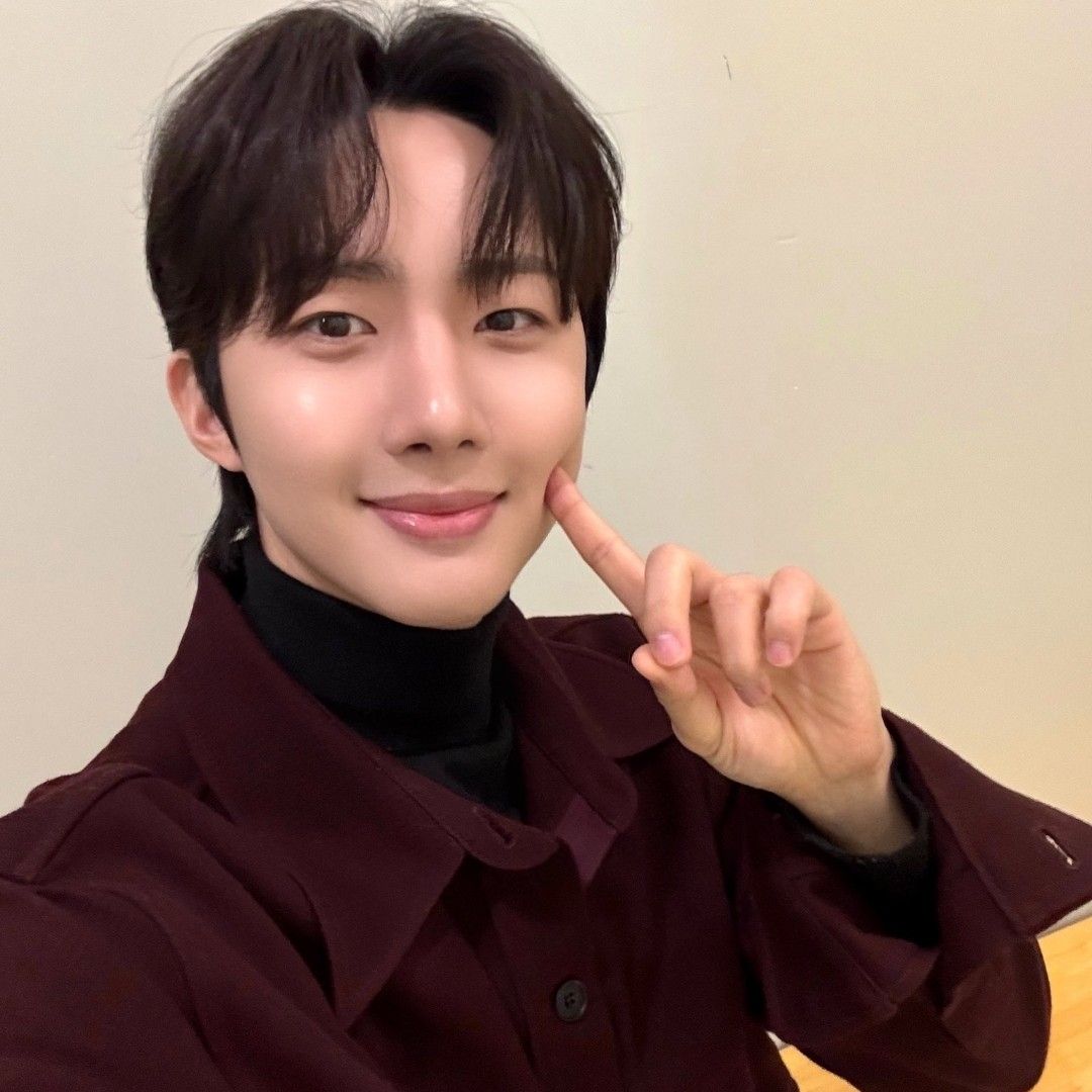 Latest photo of Hui (PENTAGON)