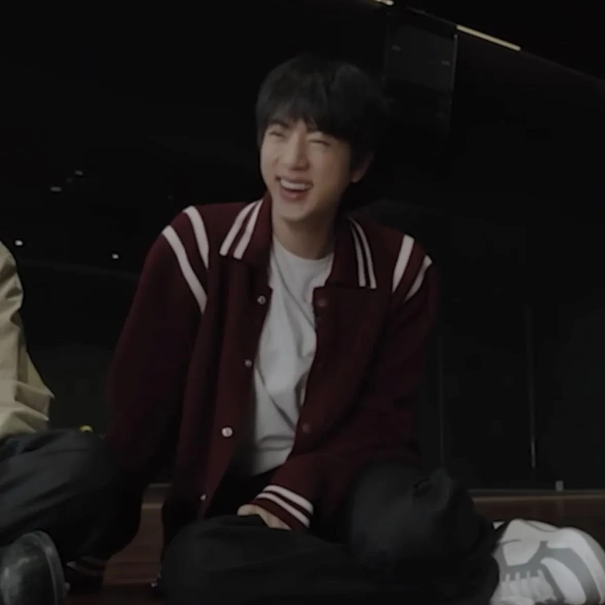 진 (방탄소년단)의 비하인드 컷