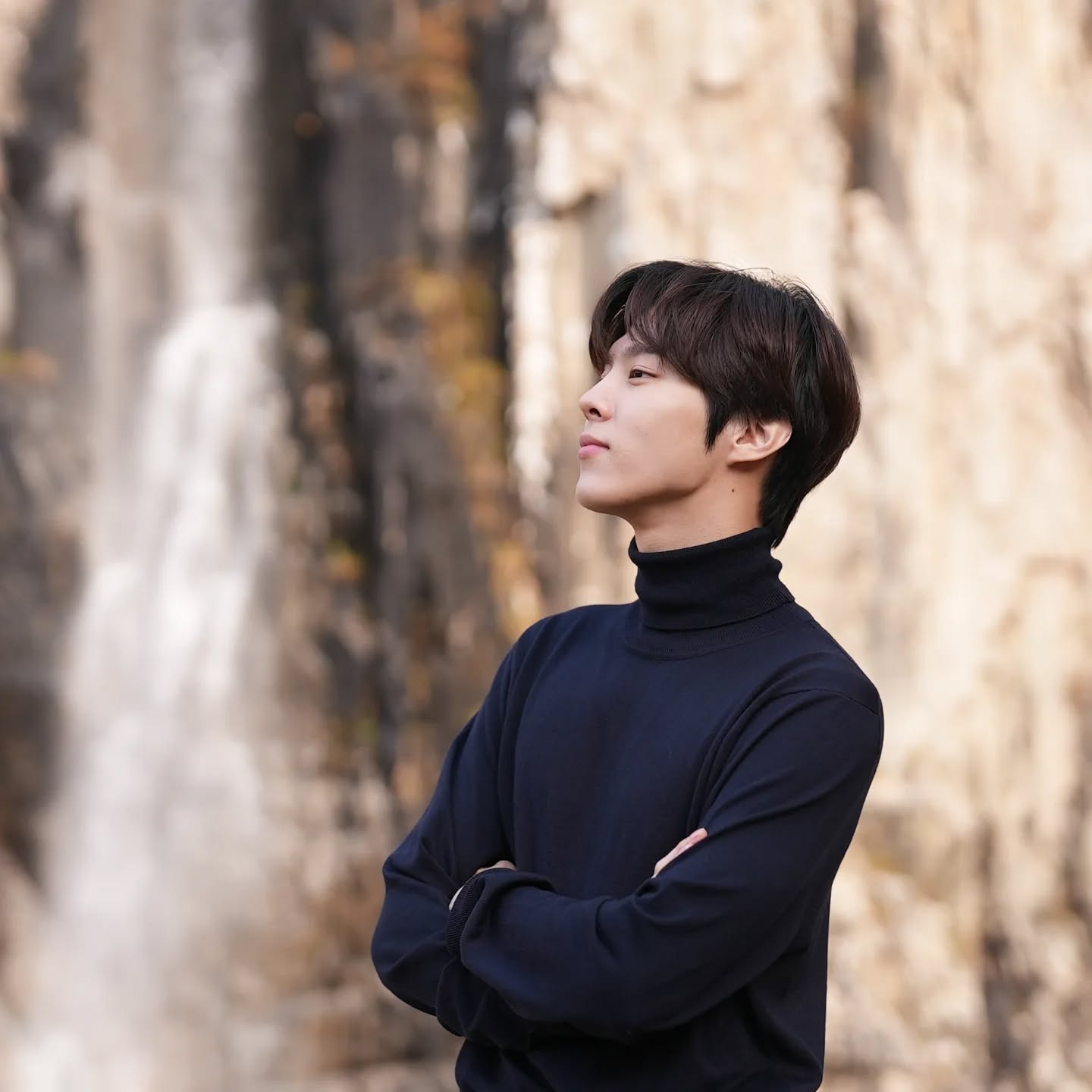 A moment captured by Kim Wooseok's fan