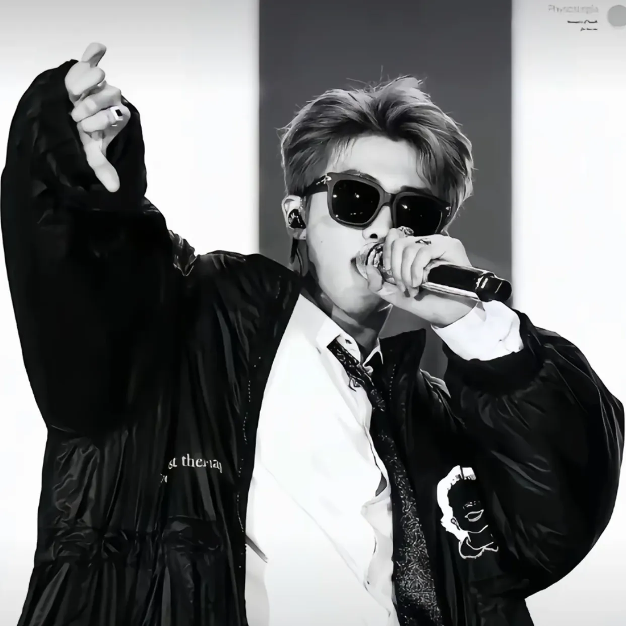 Behind-the-scenes cut of RM (BTS)