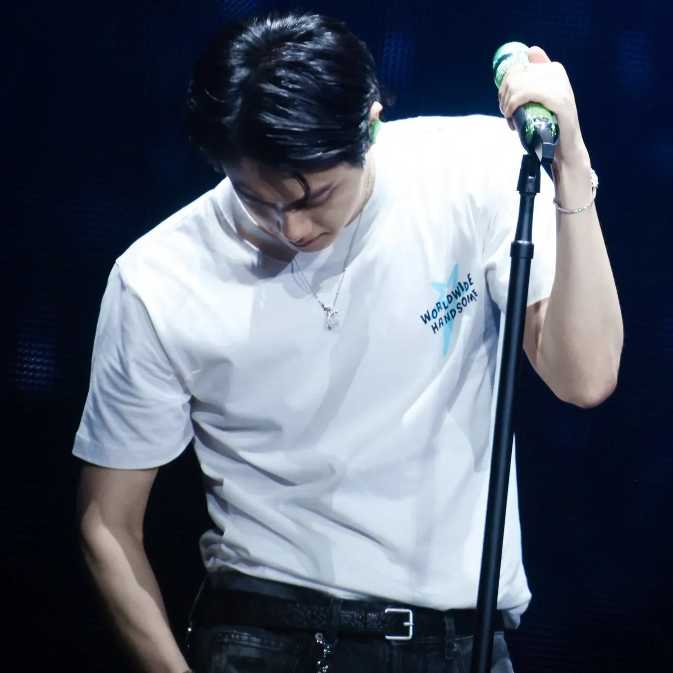 진 (방탄소년단)의 최신 사진