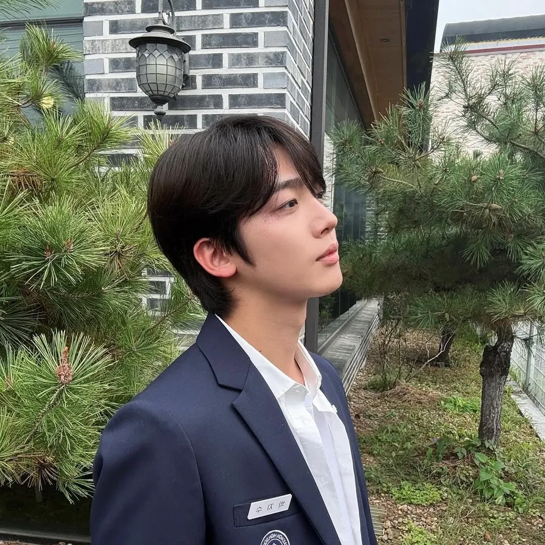 Latest photo of Kim Yohan (WEi)