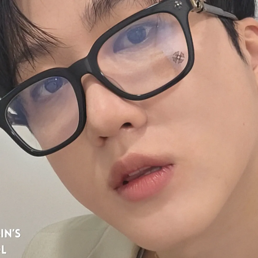 Latest photo of Changbin (Stray Kids)