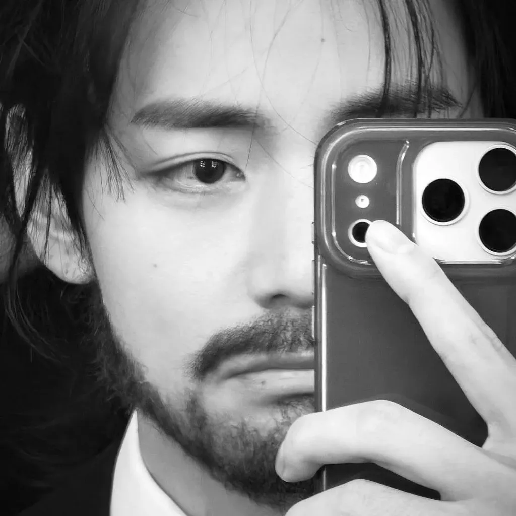 Latest photo of V (BTS)