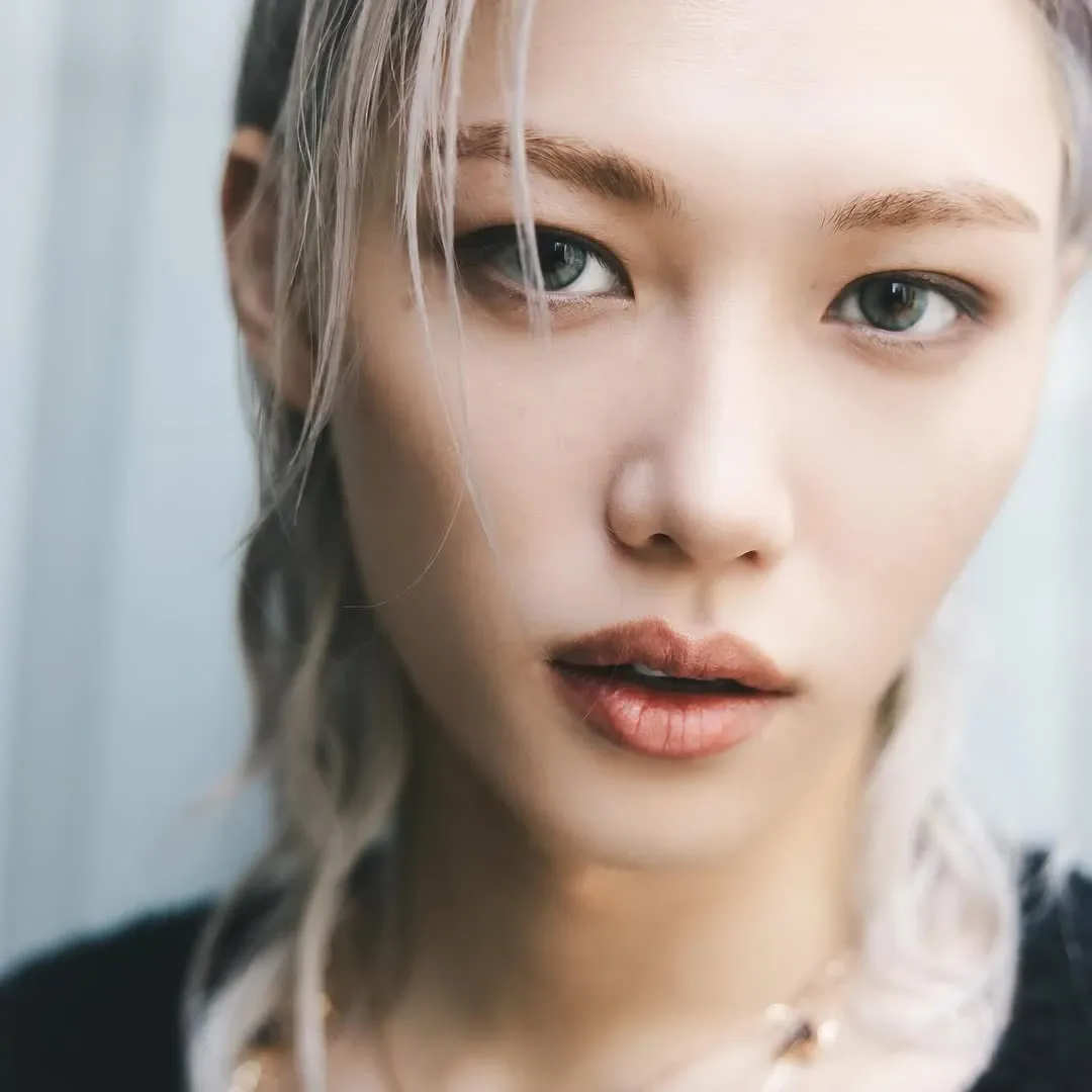 Latest photo of Felix (Stray Kids)