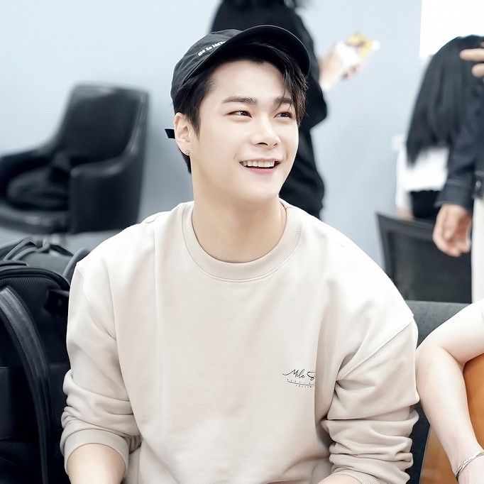 Recent activity shot of Moonbin (ASTRO)