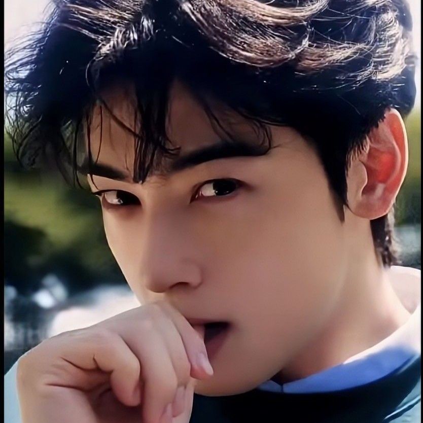 Latest photo of Eunwoo (ASTRO)