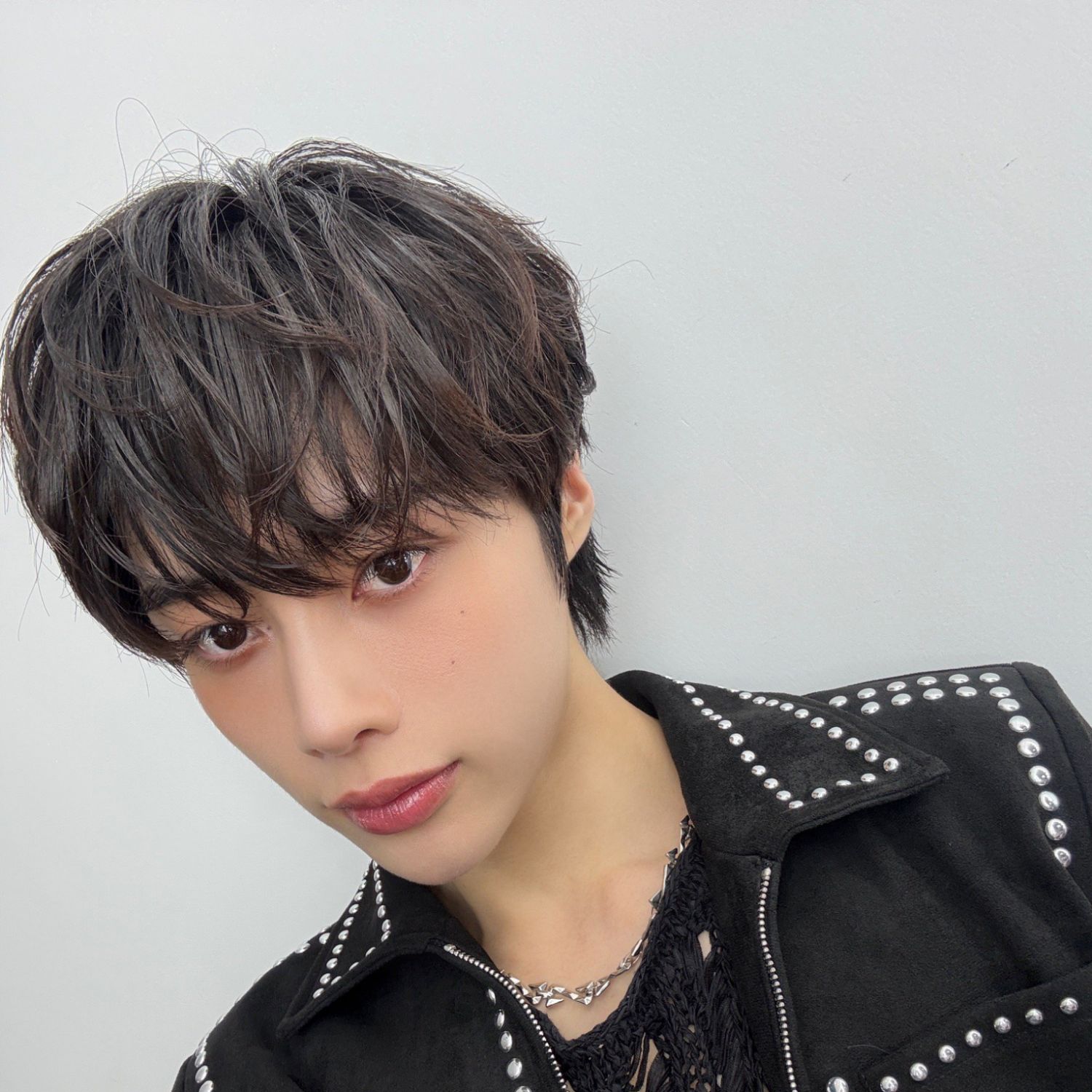 Behind-the-scenes cut of Hanbin (TEMPEST)