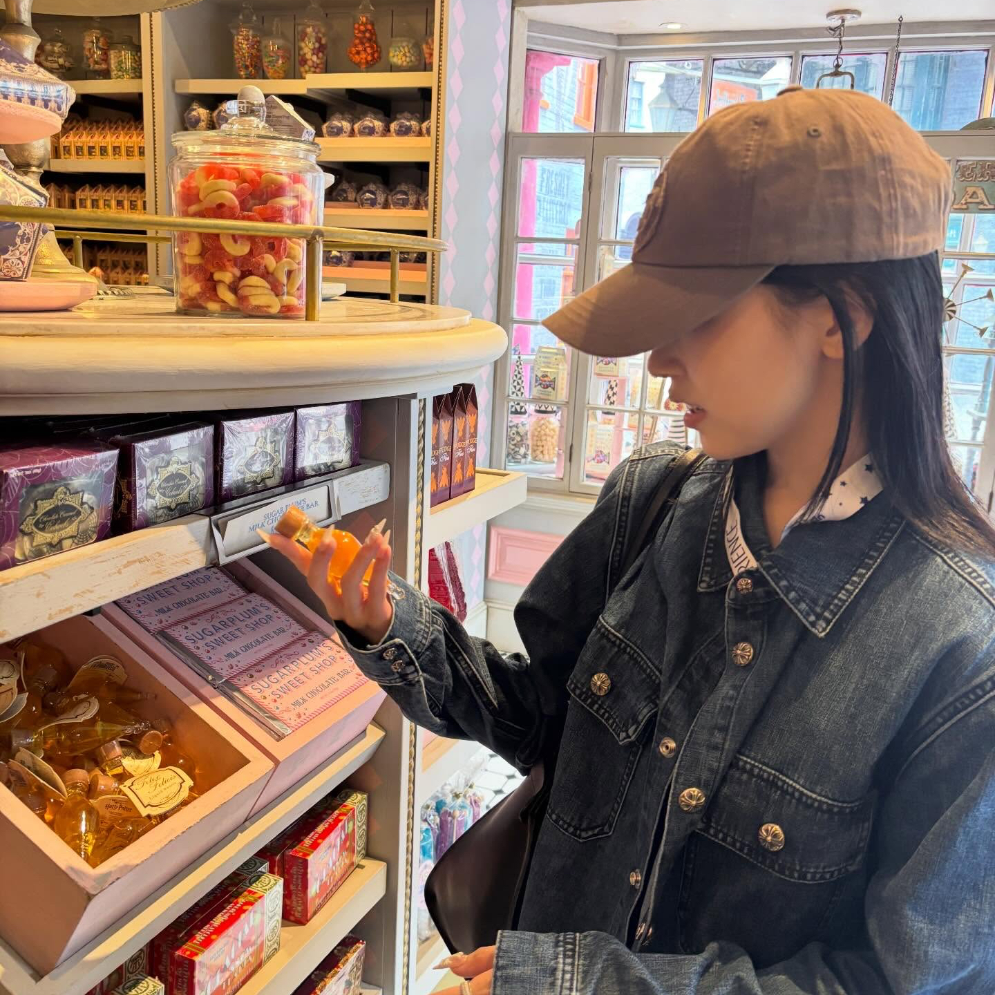 Recent activity shot of Mina (TWICE)