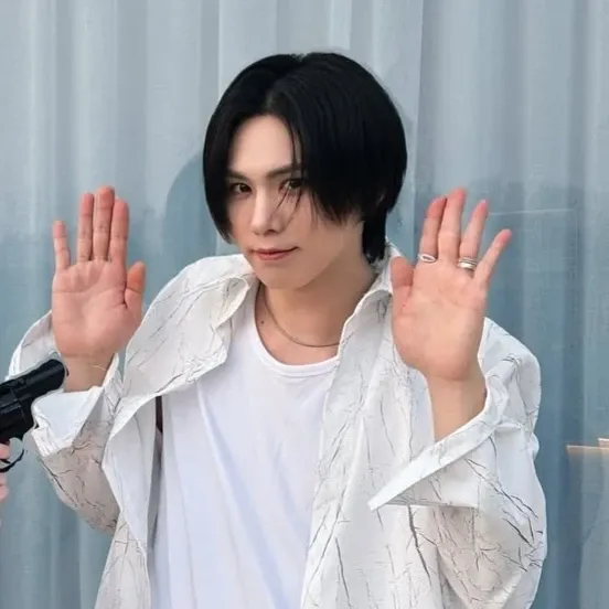 A moment captured by Rocky's fan