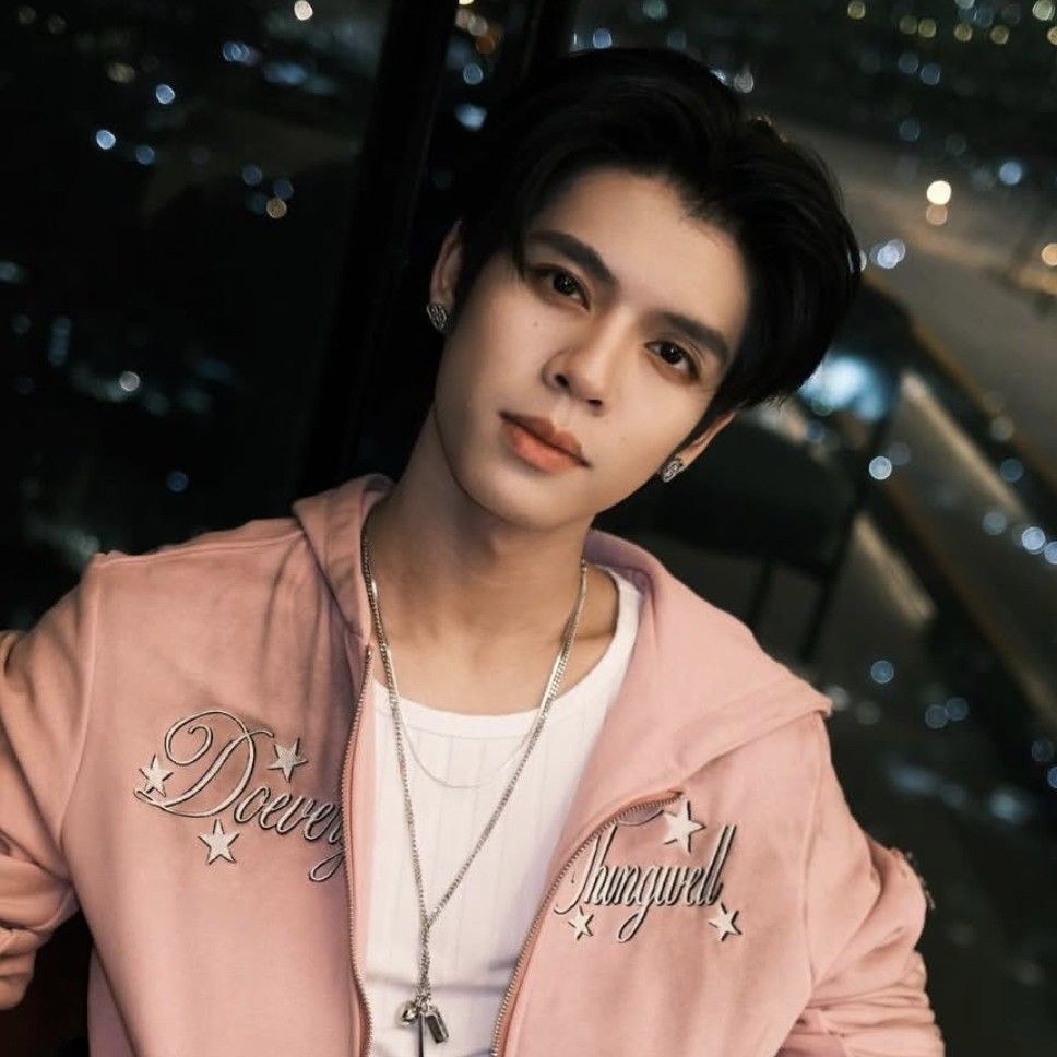 Behind-the-scenes cut of DORN (NexT1DE)