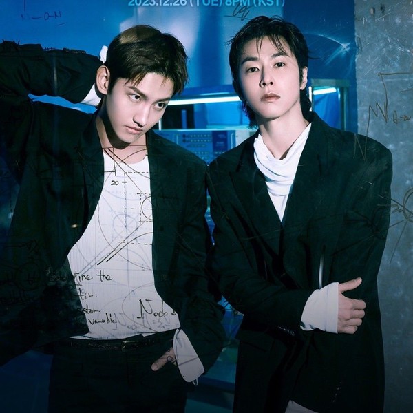 Signature photo of TVXQ capturing their charm