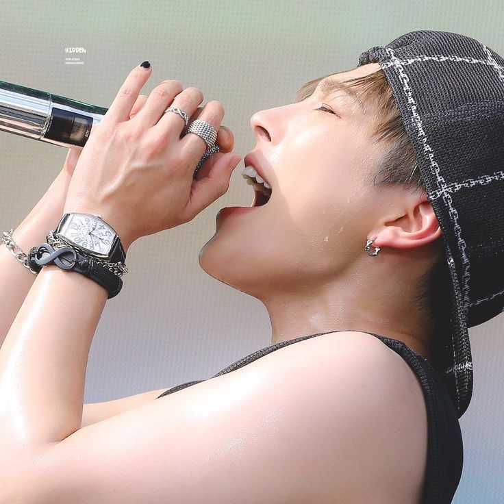 弘中 (ATEEZ)的幕后花絮