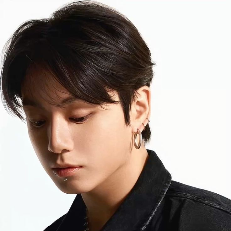 Latest photo of Jungkook (BTS)