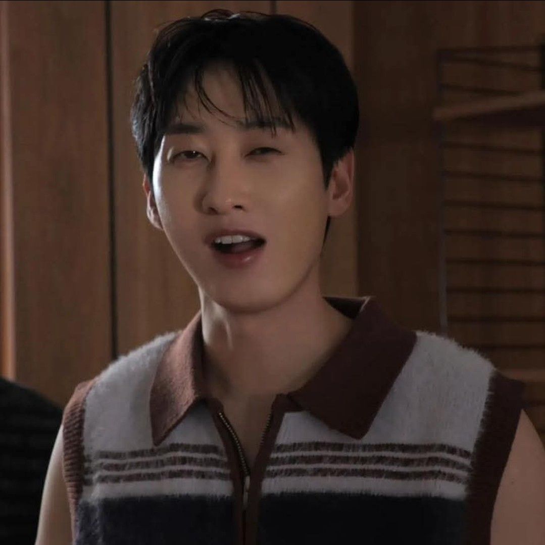 Latest photo of Eunhyuk (Super Junior)