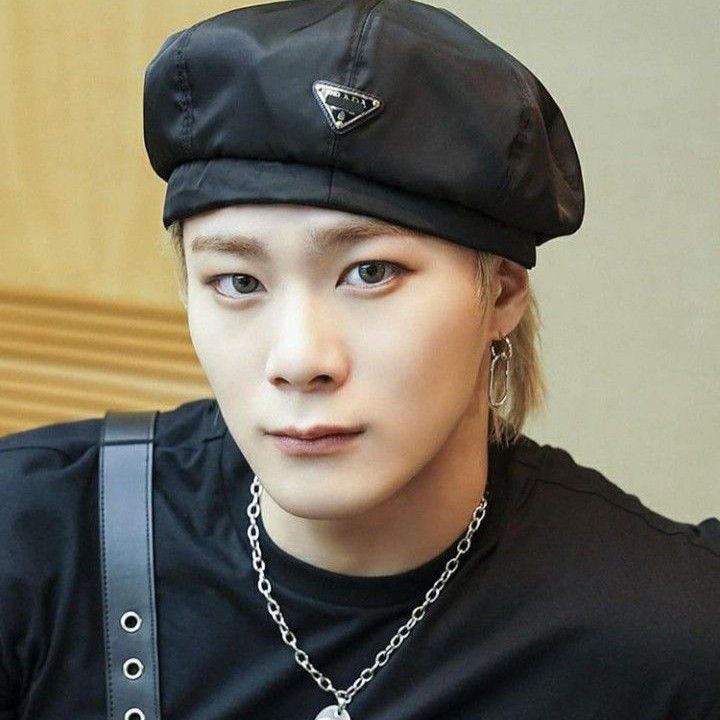 Latest photo of Moonbin (ASTRO)