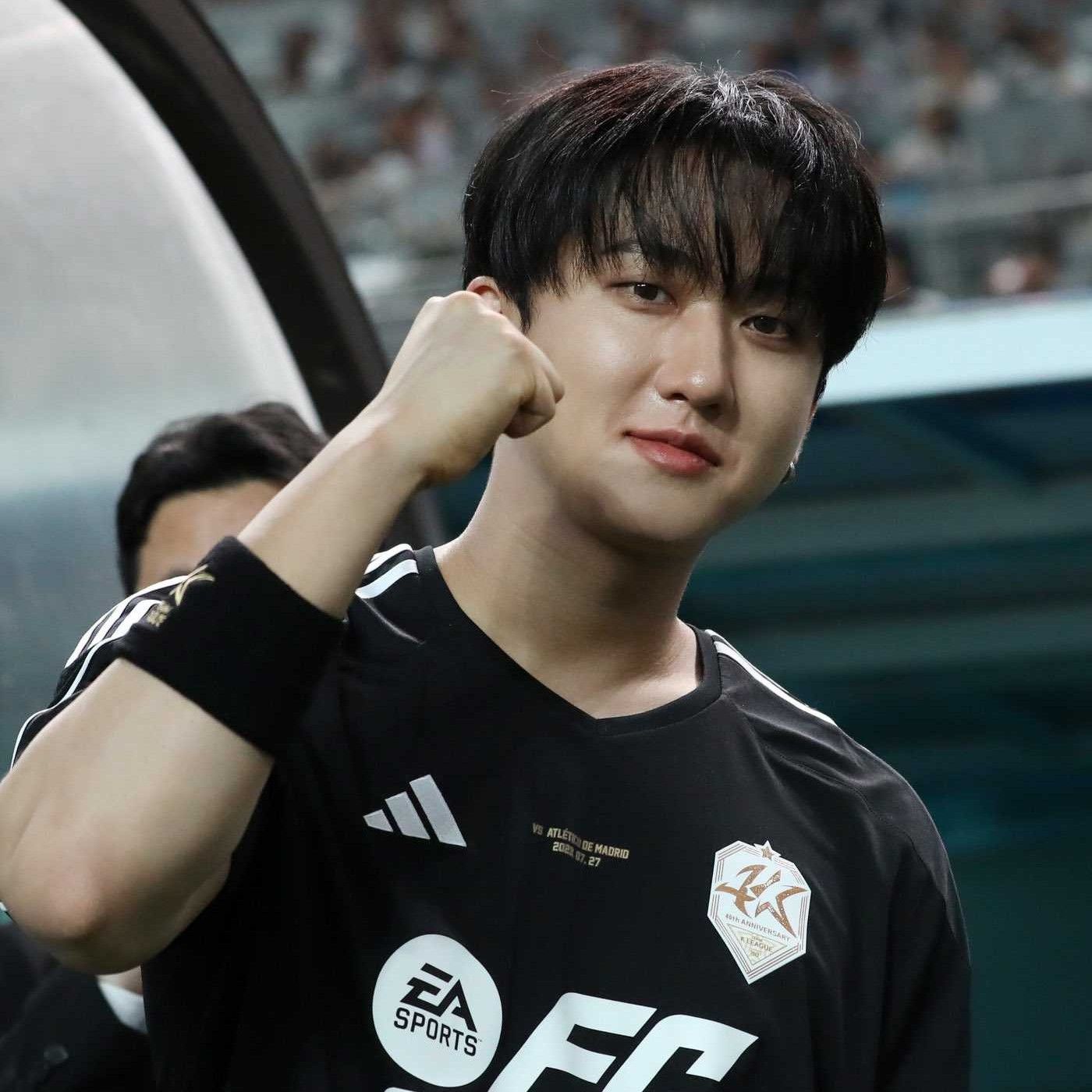 Behind-the-scenes cut of Changbin (Stray Kids)