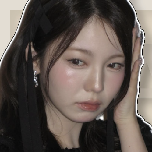 Latest photo of Ayaka (NiziU)