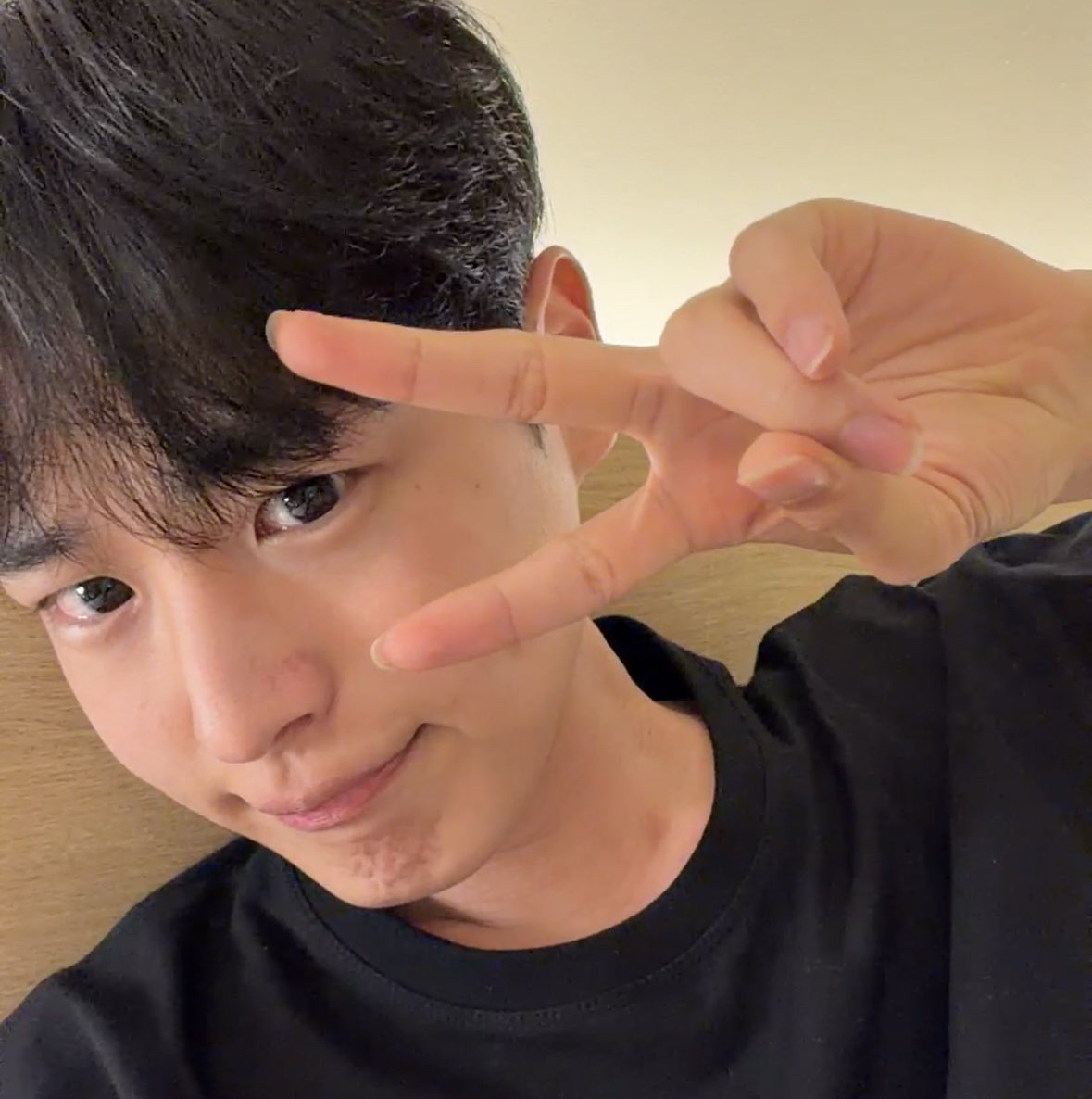 崔秉灿的最新照片