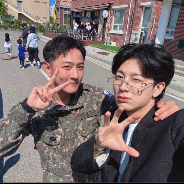 今日の最愛ドルで輝くSONG (iKON)の代表写真