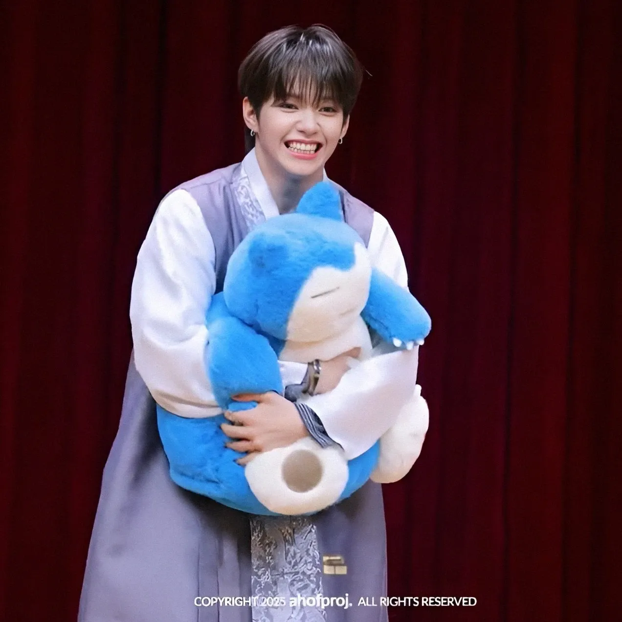 A moment captured by JL (AHOF)'s fan