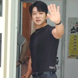 Latest photo of Hwang Chiyeol