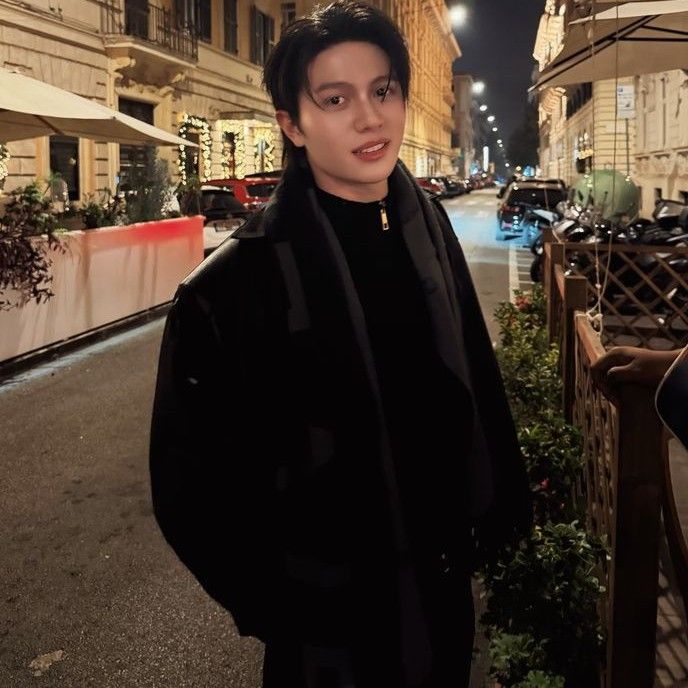 Behind-the-scenes cut of William (LYKN)