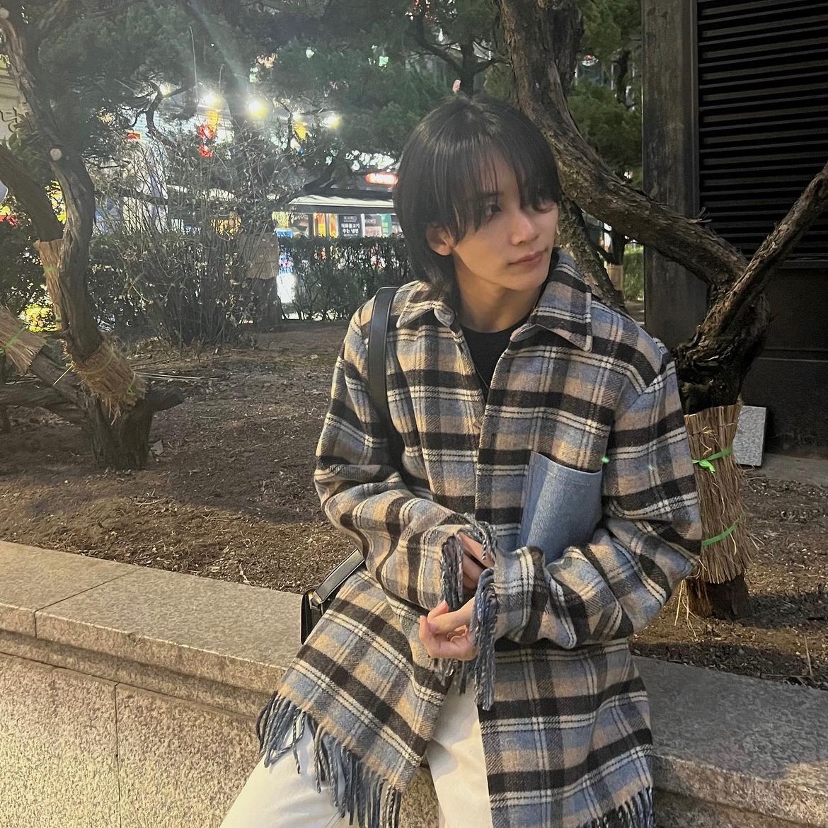 Recent activity shot of Jeonghan (SEVENTEEN)