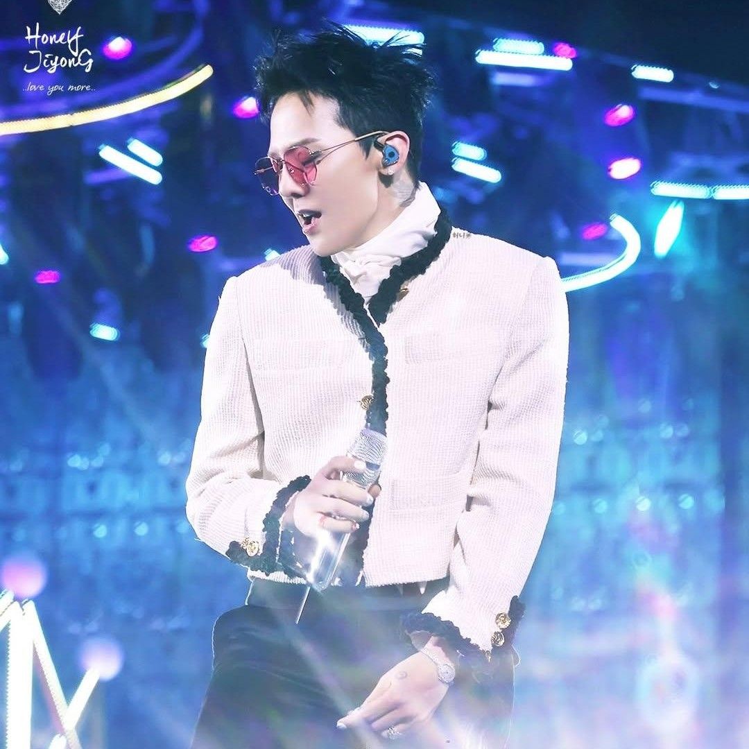 Recent activity shot of G-DRAGON (BIGBANG)