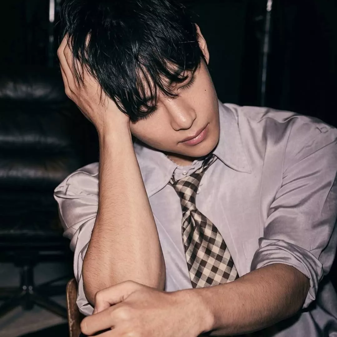 뷔 (방탄소년단)의 비하인드 컷