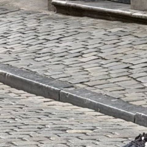 Latest photo of Hwasa (MAMAMOO)