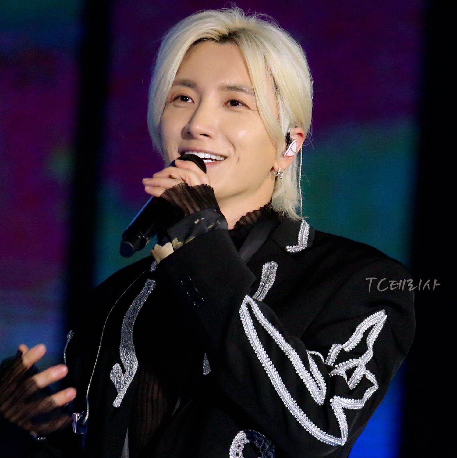 Behind-the-scenes cut of Leeteuk (Super Junior)