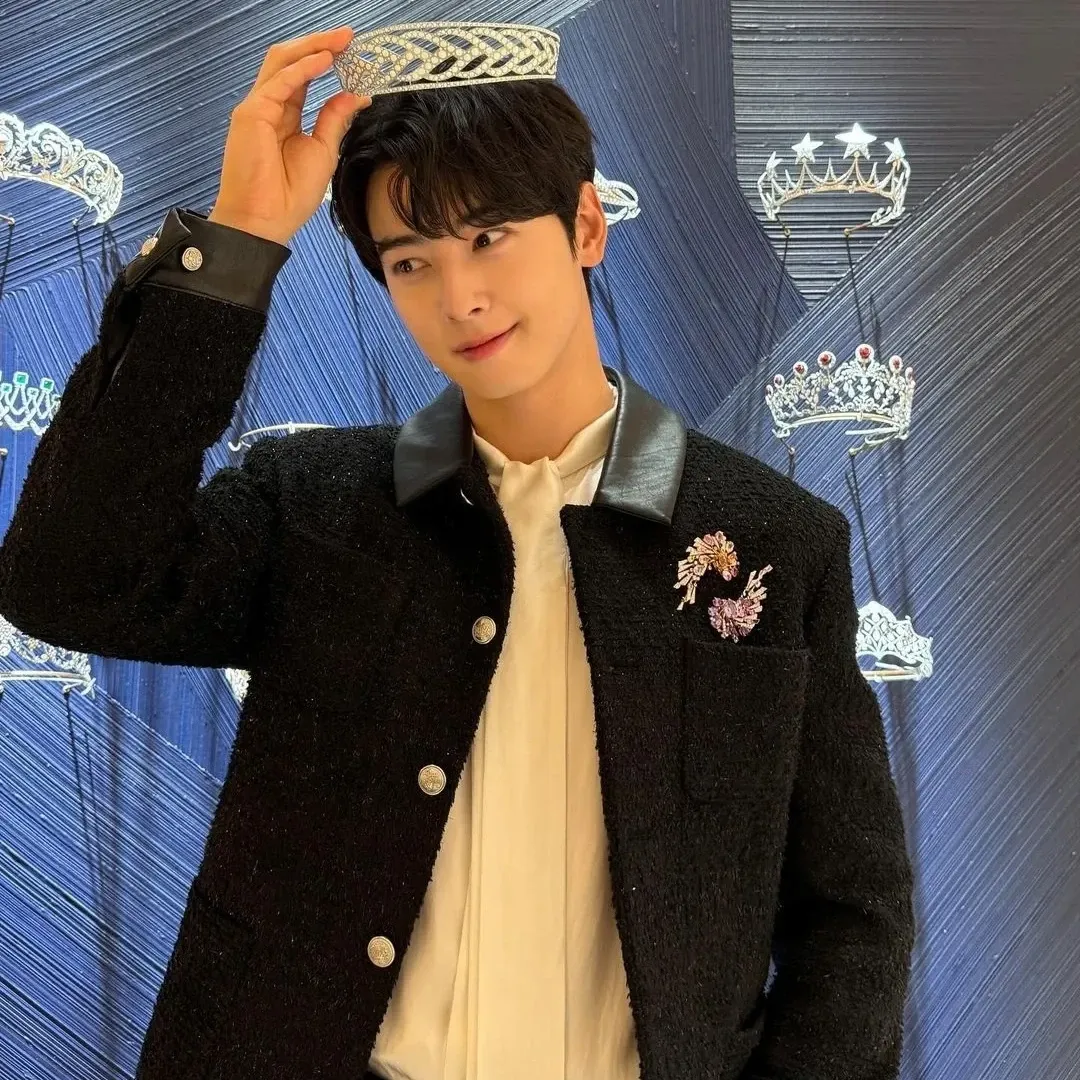 Latest photo of Eunwoo (ASTRO)
