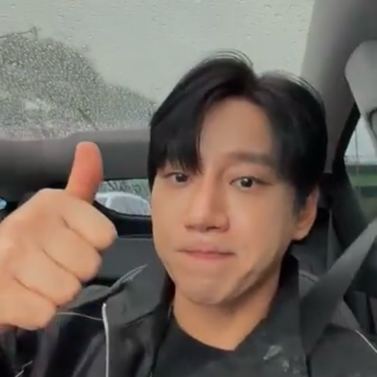 Behind-the-scenes cut of Hwang Chiyeol