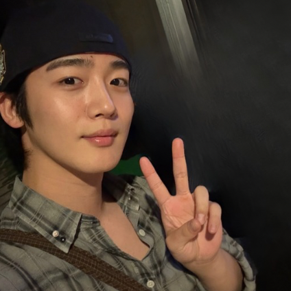 김요한 (위아이)의 비하인드 컷