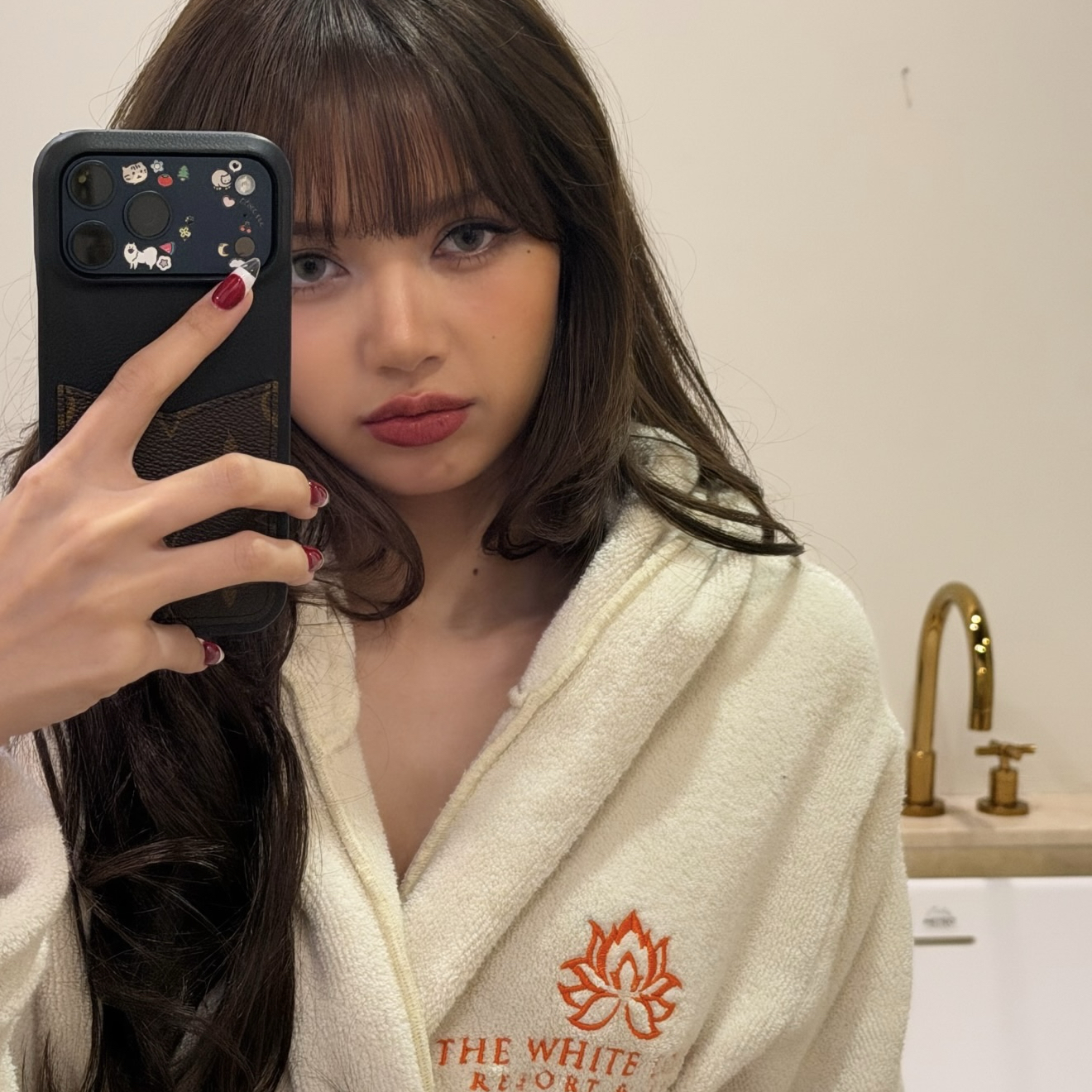 리사 (BLACKPINK)의 비하인드 컷