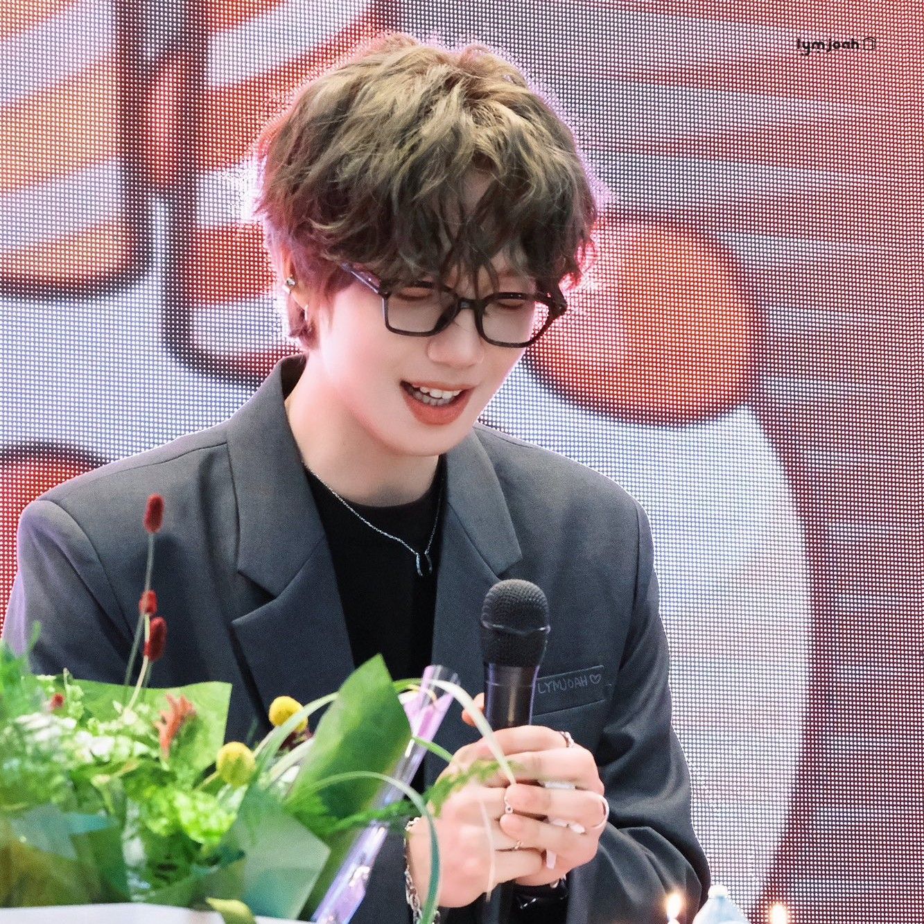 A moment captured by Lim Youngmin's fan