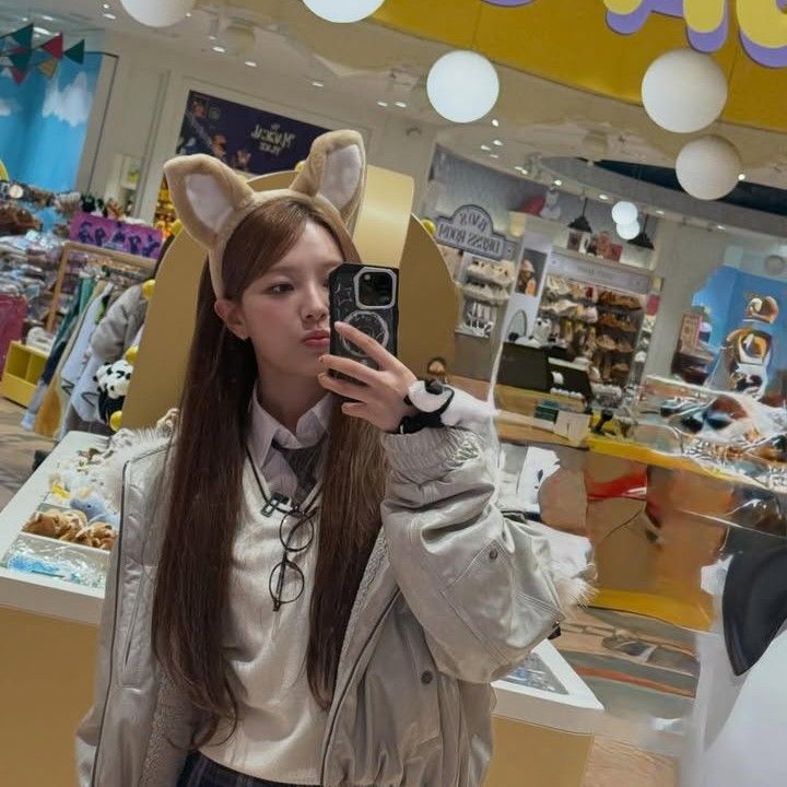 Foto terbaru Moon Sua (Billlie)