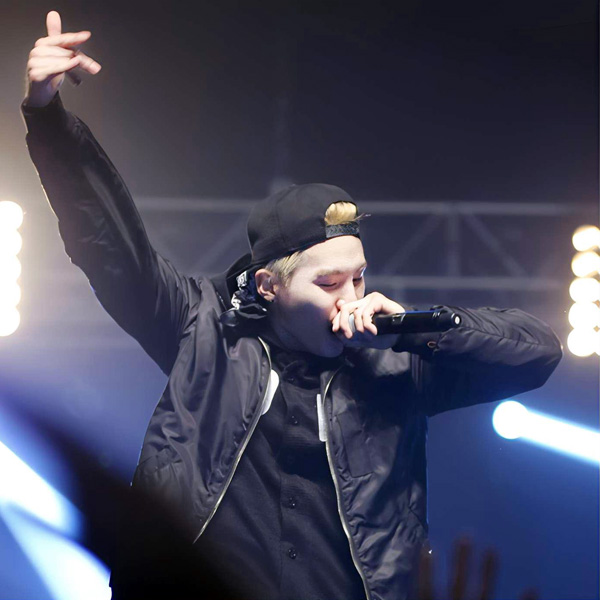 Foto terbaru SUGA (BTS)