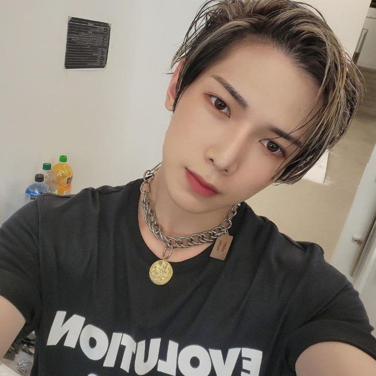 Potret di balik layar ATEEZ