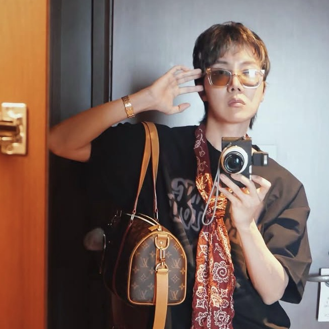 제이홉 (방탄소년단)의 최신 사진