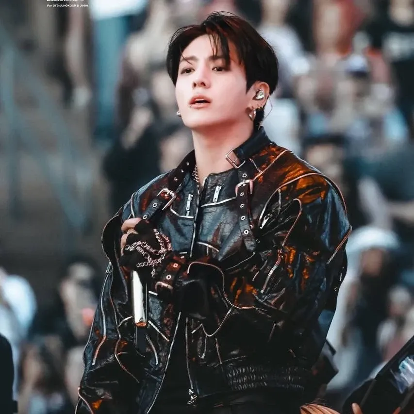 A moment captured by Jungkook (BTS)'s fan