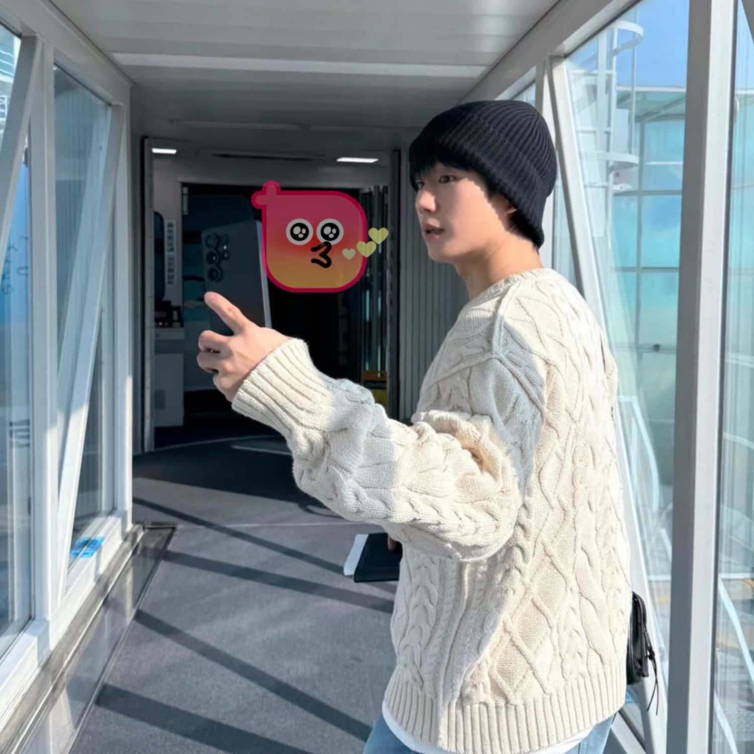 Behind-the-scenes cut of Stray Kids