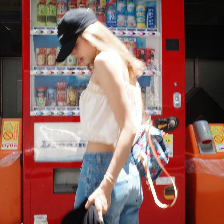 Lisa (BLACKPINK)的最新照片