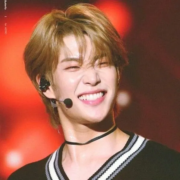 아스트로 최근 활동샷