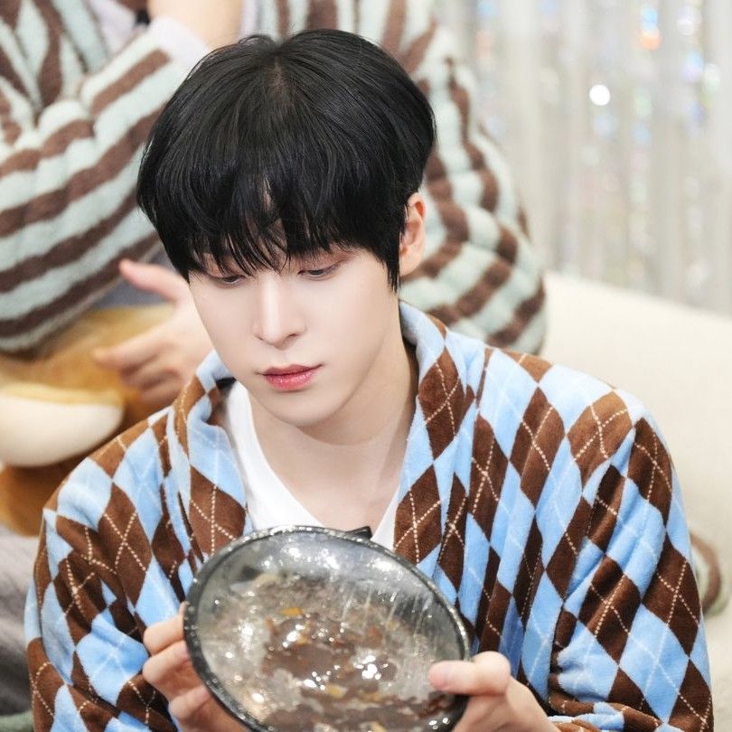 Latest photo of Yunho (ATEEZ)