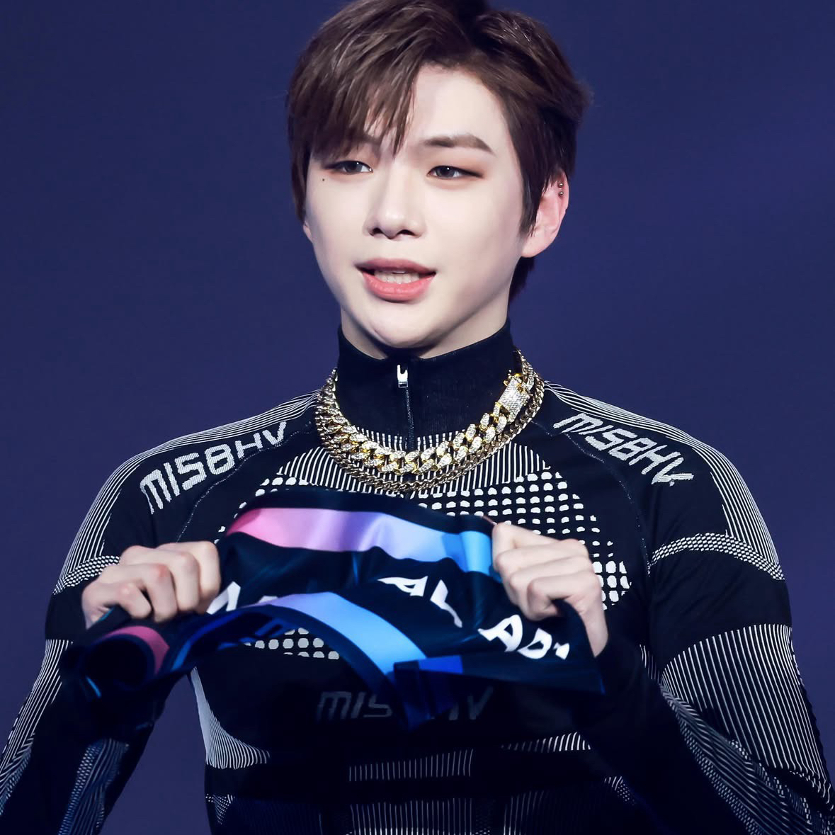 강다니엘 최근 활동샷