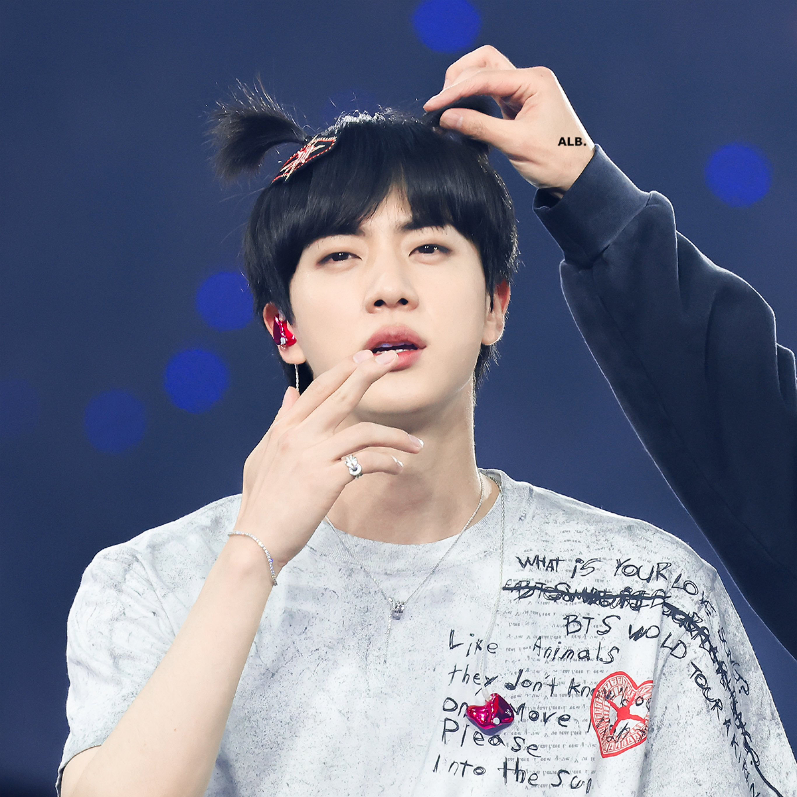 진 (방탄소년단) 최근 활동샷
